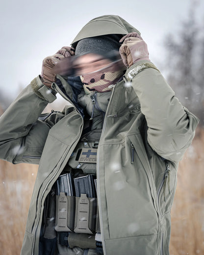 Ventilerande meshbuff i Multicam buran av soldat.